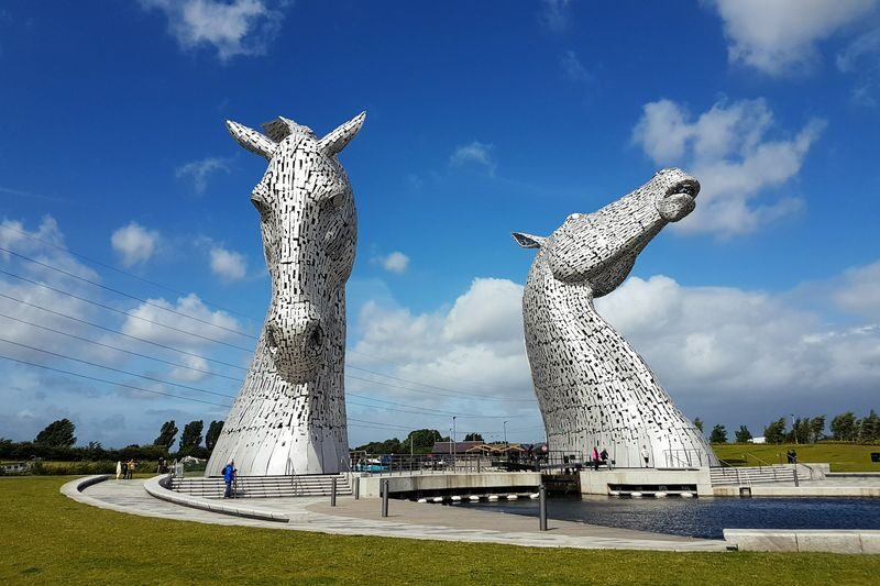 Loch Lomond, Stirling Castle & the Kelpies Day Tour from Edinburgh - What the coach and guide add