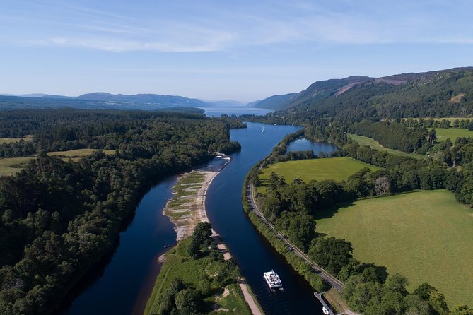 Loch Ness and Caledonian Canal 2.5 Hour Cruise From Dochgarroch - Boat Departure