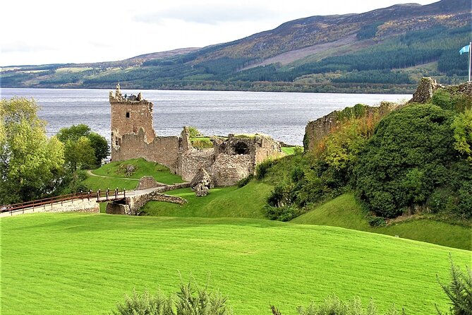 Loch Ness , Heilan Coos ,Great Glen , Fort William and Glencoe - Exploring the Great Glen: Natures Grandeur