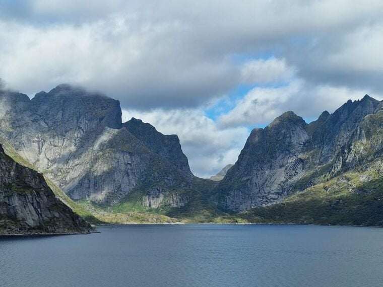 Lofoten: Reine, Hamnøy, and Skariskøya Photo Tour - Pricing and Value
