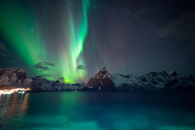 Lofoten: The Aurora Jæger  Northern Lights Hunt with Local - The Importance of Photography Assistance