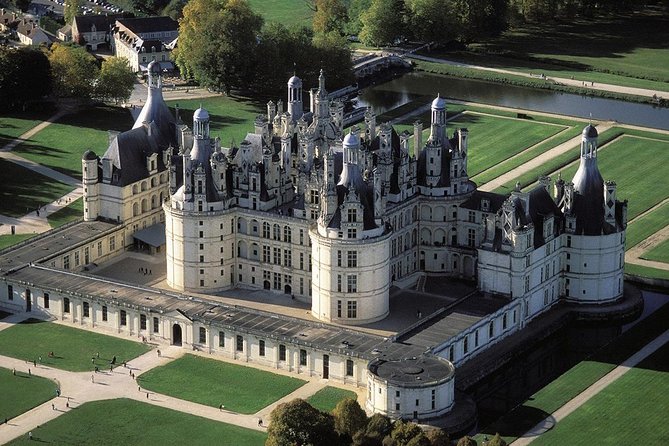 Loire Castles : Cheverny, Chenonceau, Chambord Guided Tour From Paris - Directions