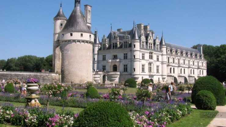 Loire Castles: Private Round Transfer From Paris - Good To Know