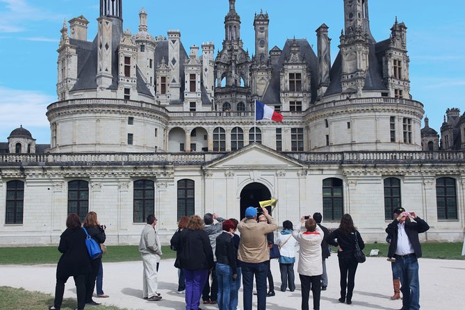 Loire Valley Castles Day Trip From Paris With Wine Tasting - Tour Itinerary