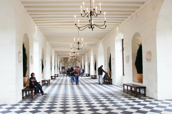 Loire Valley Castles Day Trip From Paris With Wine Tasting - Château De Chambord