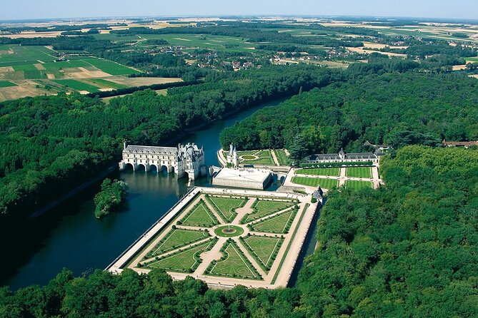Loire Valley Castles Private Tour by Minivan From Paris - Transportation and Guides