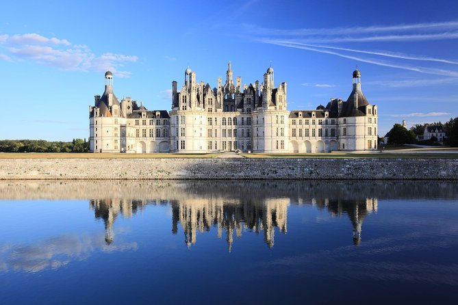Loire Valley Castles Trip With Chenonceau and Chambord From Paris - Instances of Travelers Being Left Behind