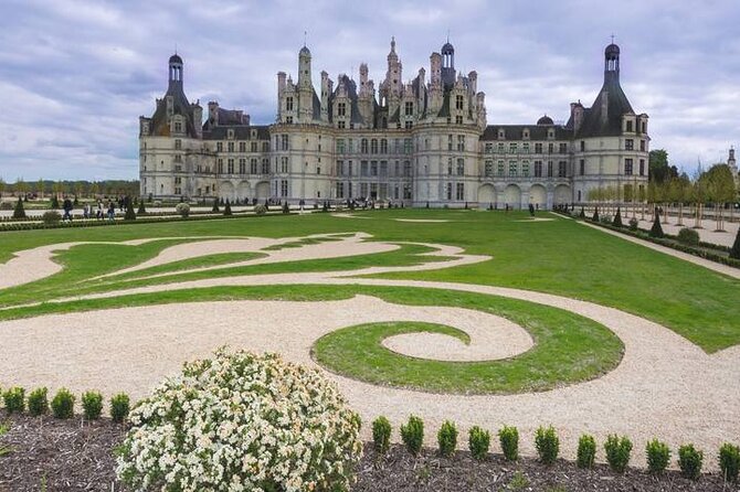 Loire Valley Chateaux From Paris Private Tour - Common Questions