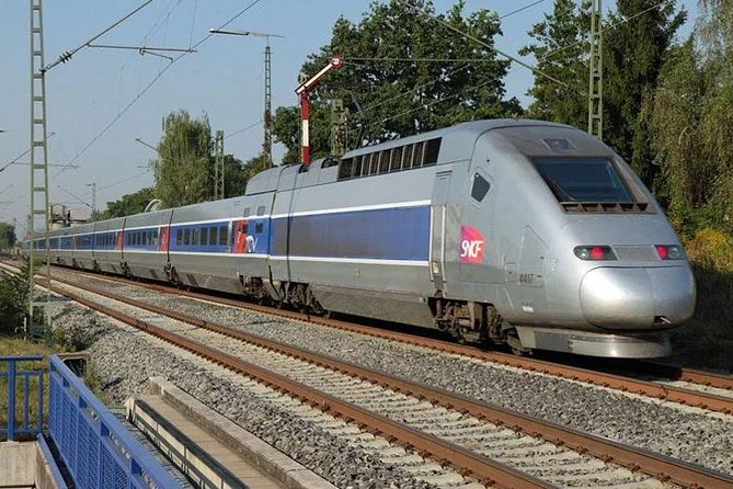 Loire Valley Day Tour From Paris - Inclusions and Tour Inclusions