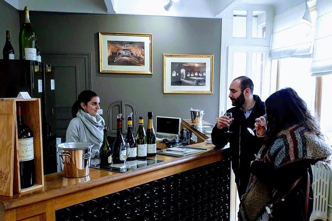 Loire Valley Wines and Chambord Castle Small Group Day Trip From Paris - Confirming Pick-Up Time With the Local Provider