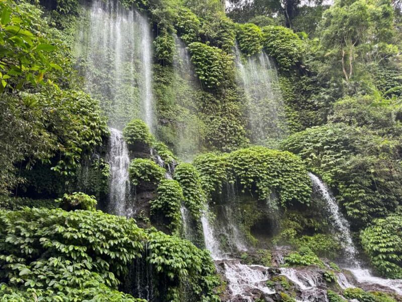 Lombok : Benang Stokel & Kelambu Waterfalls & Merese H - Good To Know
