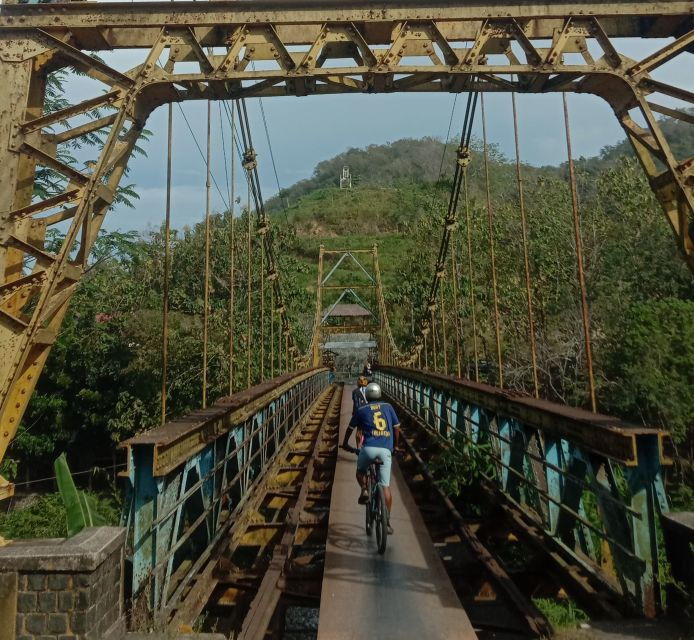Lombok: Half Day City and Pengsong Countryside Biking Tour - Activity Overview