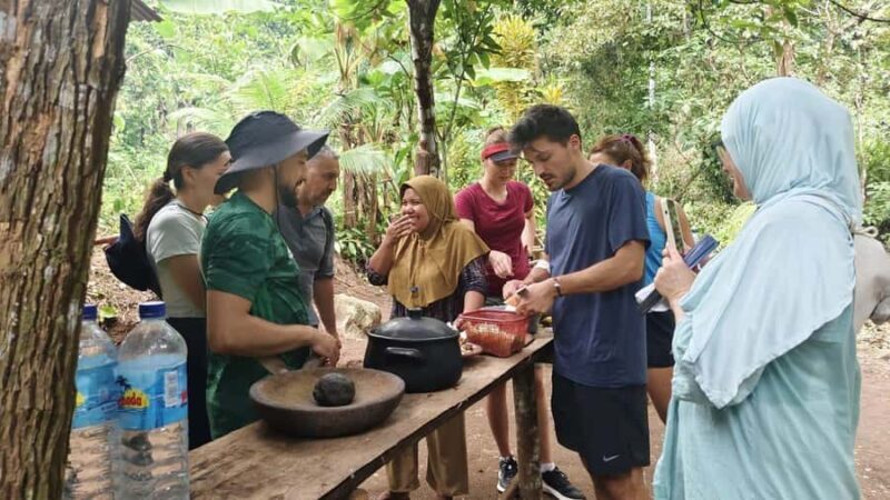 Lombok: Jungle Hike, Food Foraging, and Cooking Class - Getting to Know the Tour