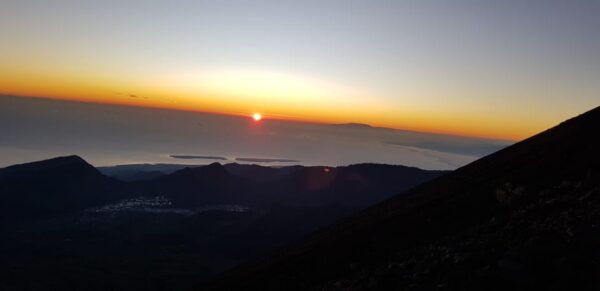 Lombok: Mount Rinjani Climbing Adventure With Local Guide - Local Culture and Interaction