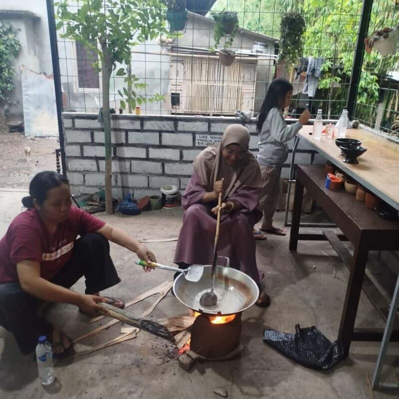 Lombok: Pottery, Coconut Oil, and Cooking Class - What Sets It Apart?  