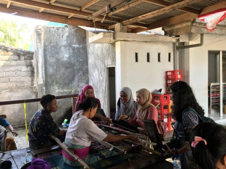 Lombok Private Car With Driver - Booking Details