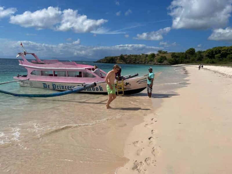 Lombok Private Pink Beach & 3 Gilis Island Hopping Tour - Good To Know