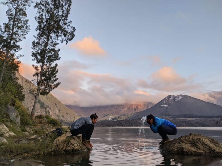 Lombok :Rinjani Hiking Via Sembalun And Torean. Best Seller - Key Points