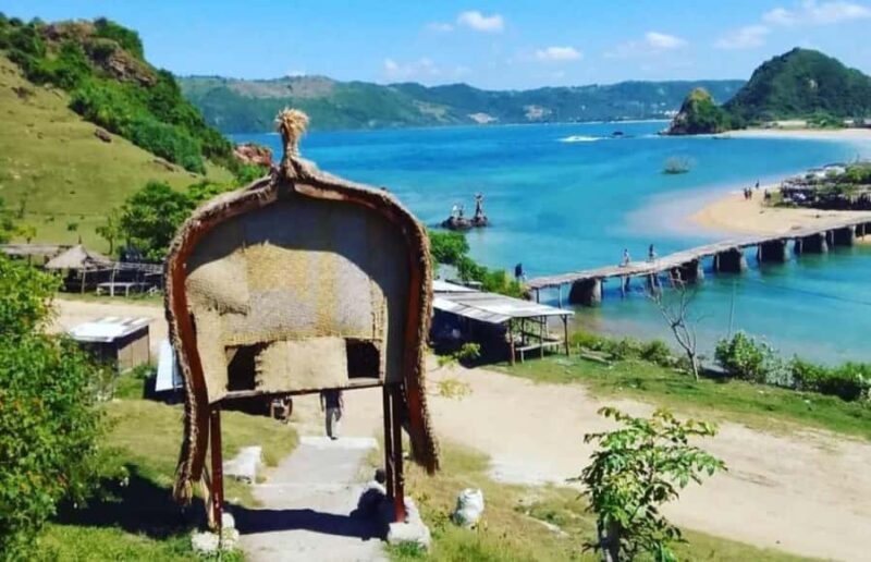 Lombok : Sasak Traditional Tour/Mandalika Tour - Transport & Duration