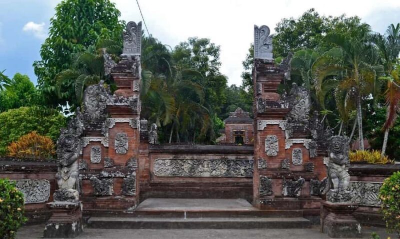 Lombok: Sasak Village Weaving Workshop & Waterfalls Tour - Good To Know