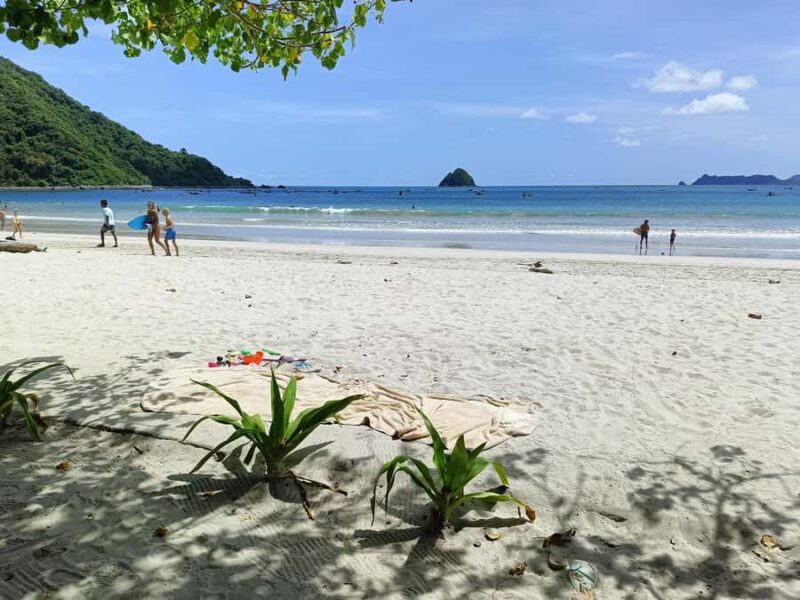 Lombok: Selong Belanak, Mawun, Kuta, and A'an Beach Day Tour - Cultural Encounters: Sade, Sukarara, and Banyumulek