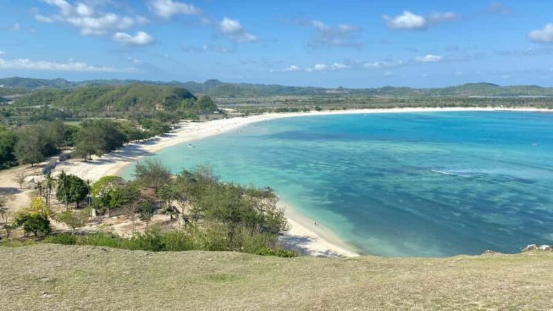 Lombok: Selong Belanak Surf Lesson & Mawun Beach Tour - Authentic Experiences & Authenticity