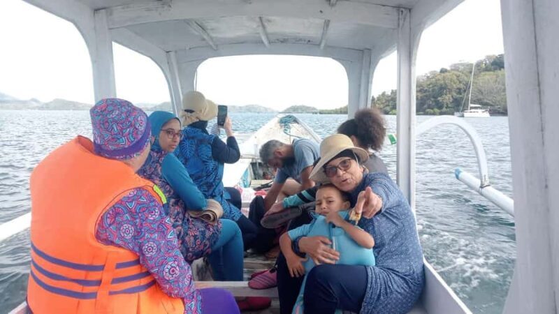 Lombok: Southwest Secret Islands Private Boat Experience - Snorkeling at Gili Rengit and Gili Sudak