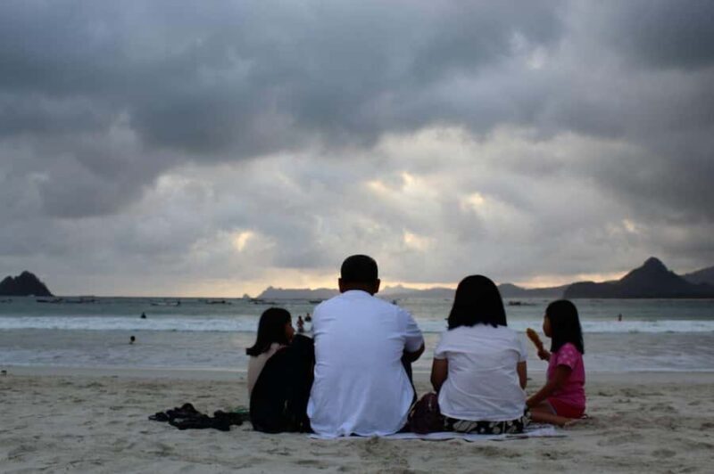 Lombok : Tandem Paragliding with Pilot & Beach Tour - FAQs