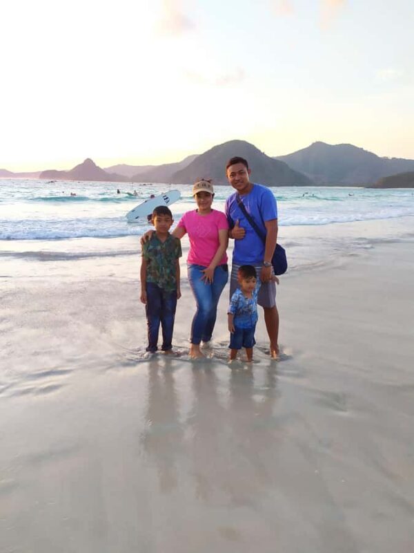 Lombok: Waterfall, Beach, and Weaving Village Day Trip - Exploring Lombok: Waterfall, Beach, and Weaving Village Day Trip