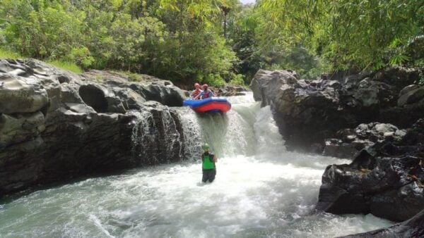Lombok: Waterfall Benang Kelambu & River Rafting Trip - What to Expect