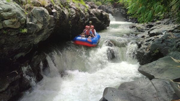 Lombok: Waterfall Benang Kelambu & River Rafting Trip - Nearby Attractions