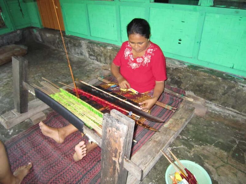 Lombok Waterfalls & Weaving Tour: Benang Stokel & Kelambu - Transport and Duration: Practical Details