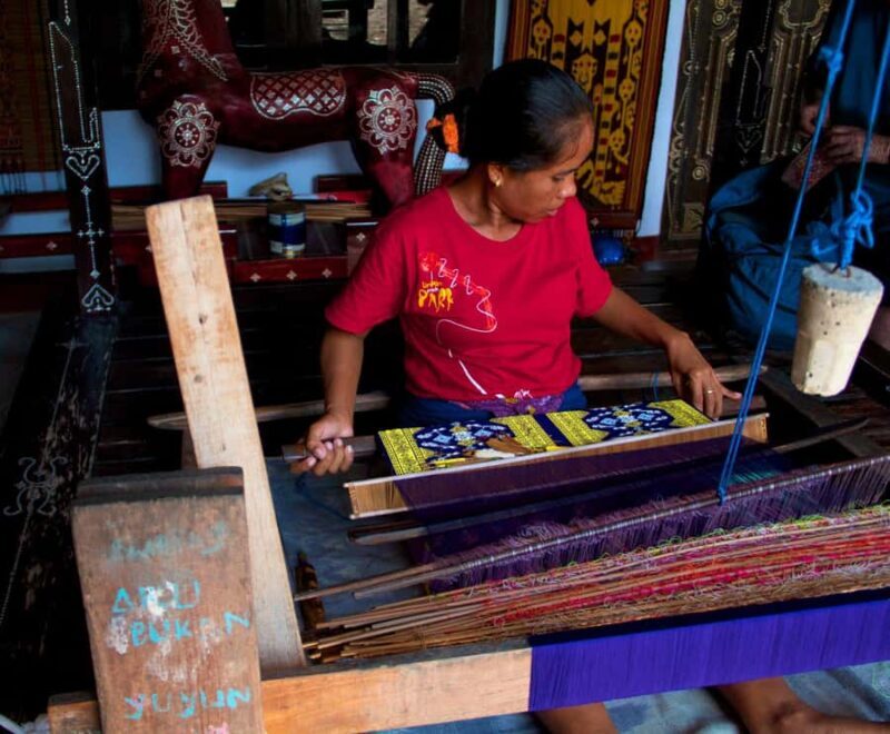 Lombok Waterfalls & Weaving Tour: Benang Stokel & Kelambu - FAQ