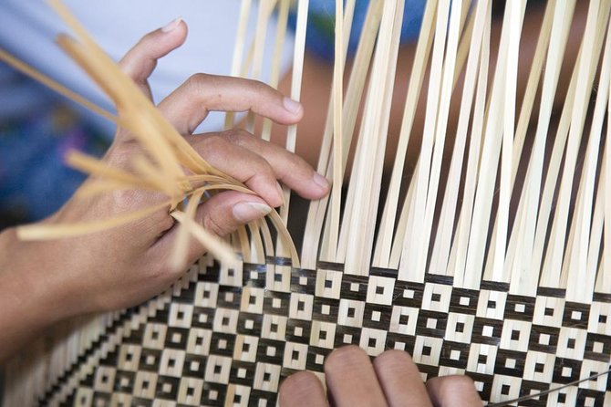 Lomboks Basket & Local Crafts Tour - Tour Overview