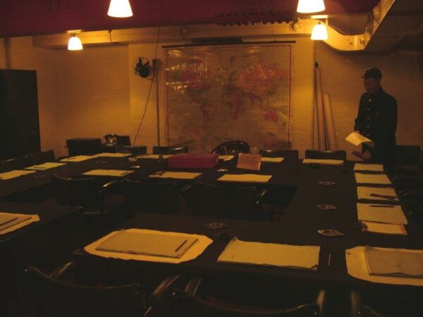 London: 15 Top Sights and Churchill War Rooms Tour - Tower of London