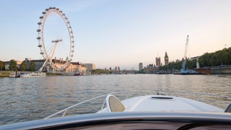 London: 2 hour private luxury Thames boat cruise / hire - London: 2 Hour Private Luxury Thames Boat Cruise / Hire