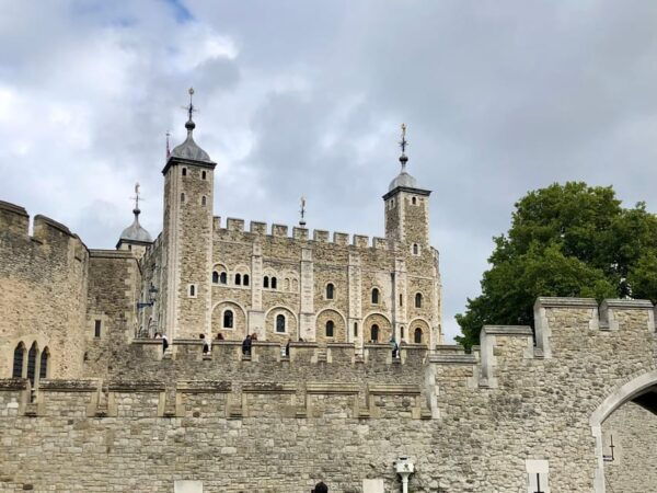 London: 2000 Years of London Private Walking Tour With Guide - Key Stops