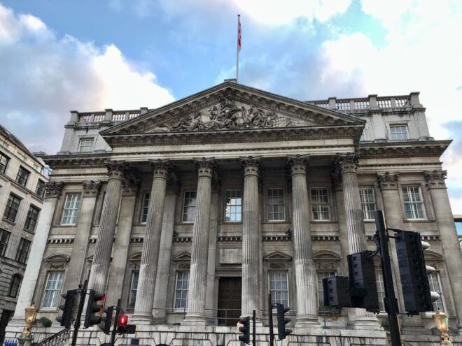 London: 2000 Years of Londons History Walking Tour - Tour Focus