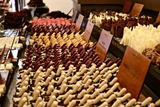 London: 3.5-Hour Shoreditch Street Food Tour - Guided Stops and Activities