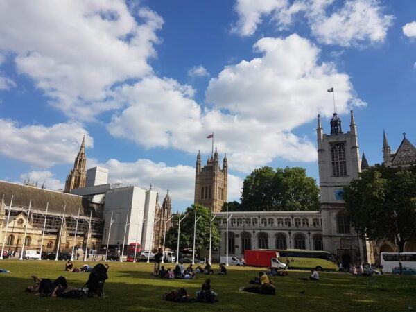 London: 50+ Sights Taxi Tour & Westminster Abbey Entry - Cancellation and Refund Policy