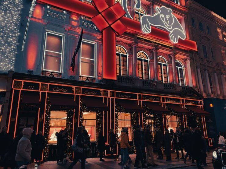 London: 7 Secrets of Christmas With a Writer - Covent Garden: Londons Spectacular Christmas Tree