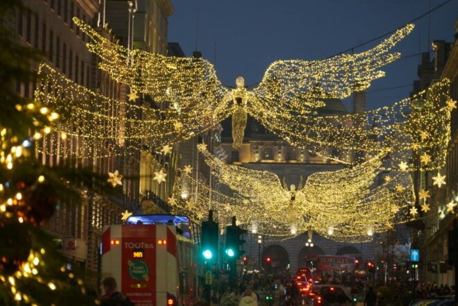 London: 7 Secrets of Christmas With a Writer - Mayfair and Kensington Palace: Spruce and Christmas Traditions