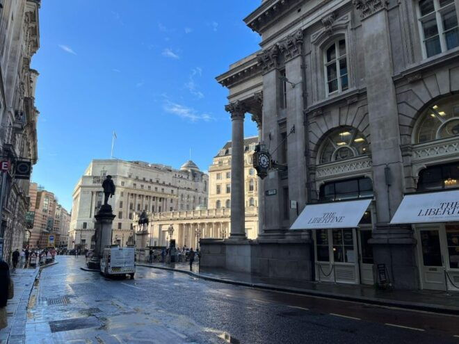 London: A Dickens Christmas Carol Tour and Writing Workshop - Common Questions