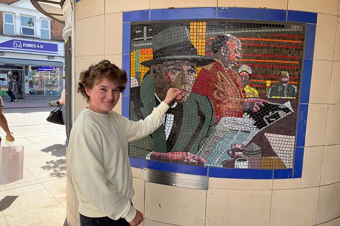 London Alfred Hitchcock Group Walking Tour in the East End - Tour Overview and Highlights