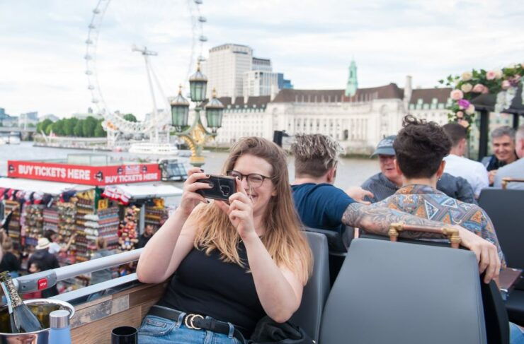 London: Bar Bus Tour by Tootbus - Activity Details