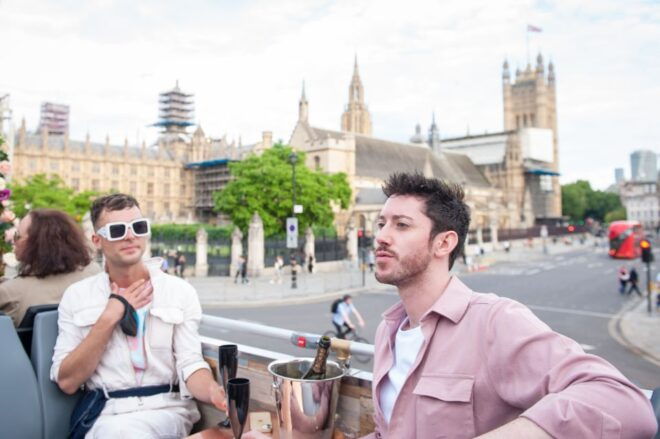 London: Bar Bus Tour by Tootbus - Meeting Point and Important Information