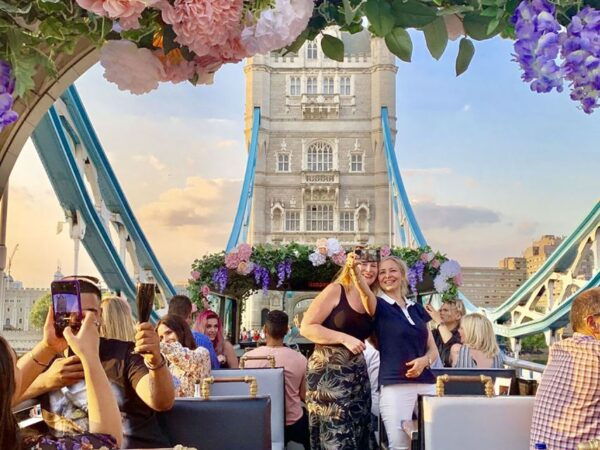 London: Bar Bus Tour by Tootbus - The Sum Up