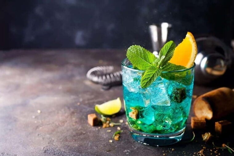 London Bar Meetup: Entry, Safe Original Drink & Transfer - The Authenticity and Safety Promise