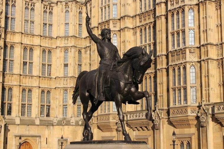 London: Big Ben, Churchill War Rooms & Buck'ham Palace Tour - Who Will Love This Tour?