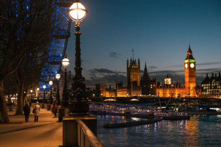 London: Big Bus Hop-on Hop-off Tour and River Cruise - Explore London Landmarks